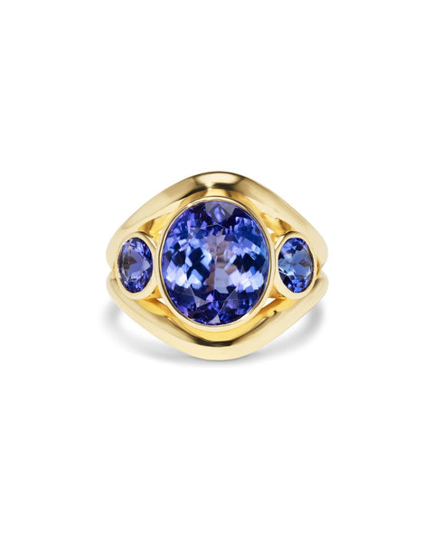 tanzanite ring in 14k gold oval center stone design